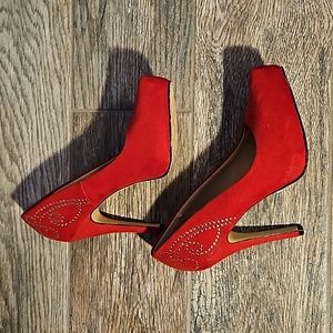Red Suede Country Glam ✨🍒 🤠Elvis Graceland  Western Pump with gold details